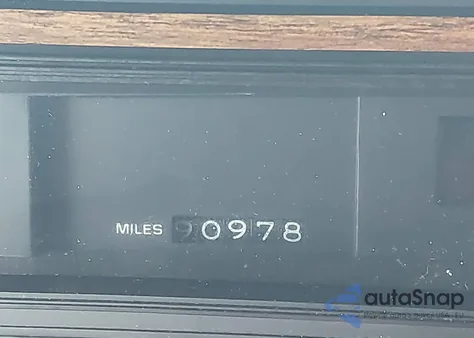 1984 Cadillac Seville z USA, uszkodzony, nr VIN 1G6AS6981EE824306